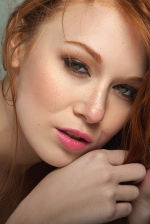 Smiley Redhead Beauty Leanna Decker 12