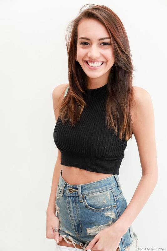 Teen Cutie Janice Griffith 5