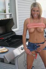 Melissa Midwest Shoves A Hot Dog In Her Twat 2