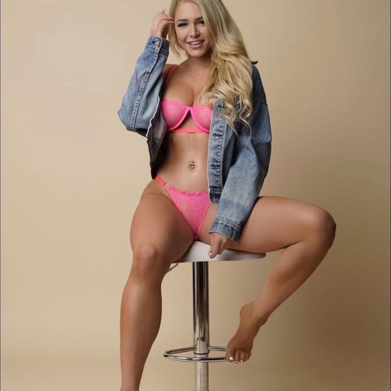 Hot Insta Babe Courtney Tailor 21