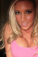 Samantha Saint With Big Boobs Makes Amateur Shots  09