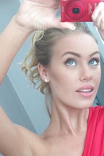 Nicole Aniston Uncovering Her Gorgeous Body 1