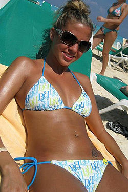 Super Beach Bikini Hotties